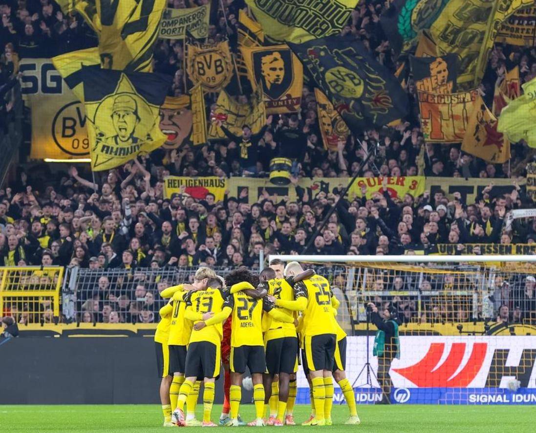 拜仁慕尼黑客场轻取胜利，延续不败(拜仁慕尼黑客场轻取胜利,延续不败球员)