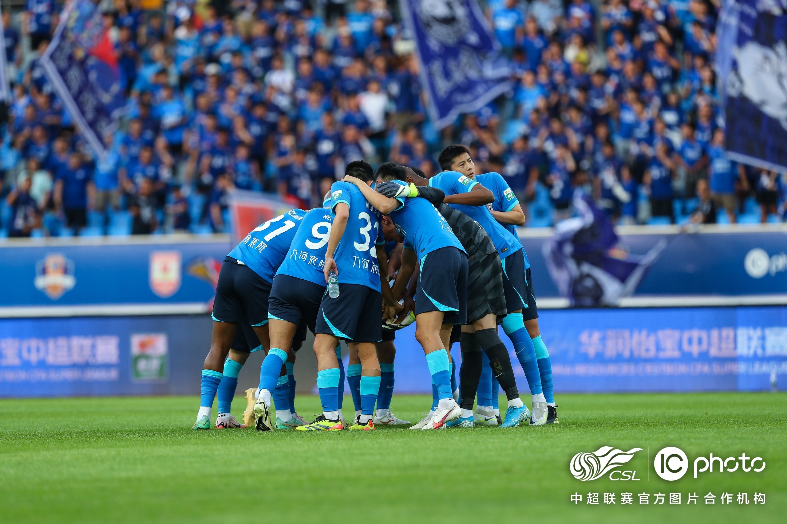 关于角逐持续升温，各队逐渐进入状态展开争夺的信息